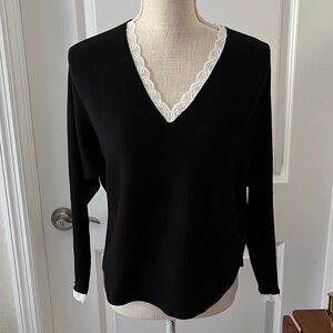 Siani Milano Elegant Black V-Neck Sweater with White Lace Trim Rounded Hem SZ M